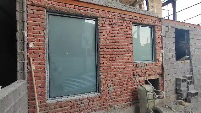 شیشه هوشمند برای استخر